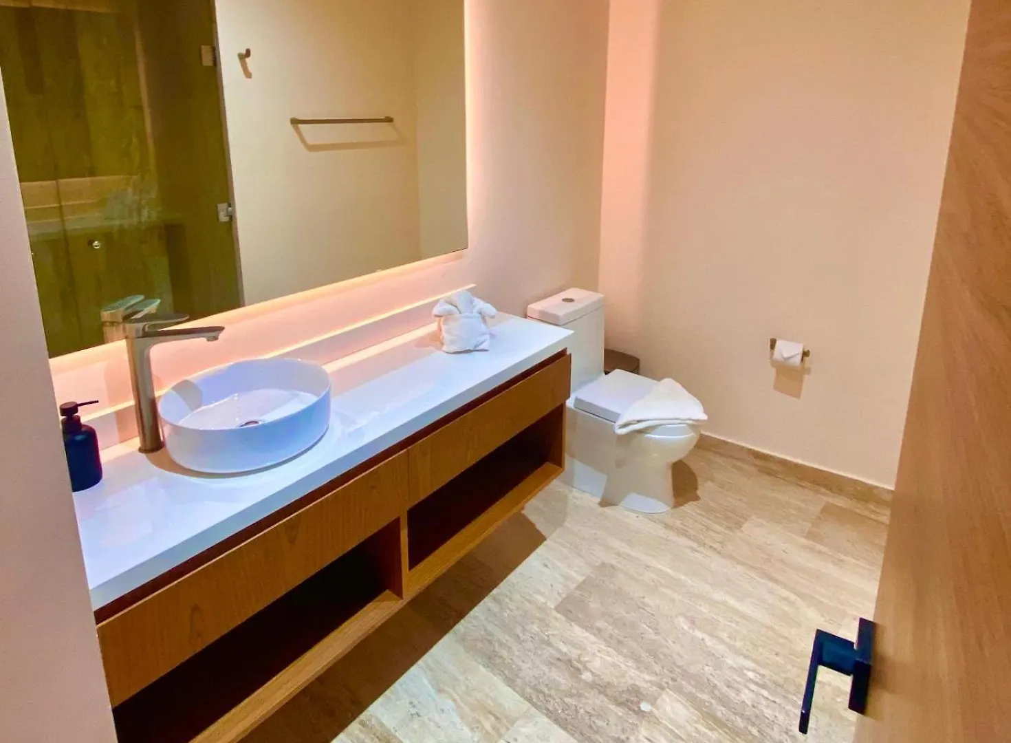 טולום Rooftop Ph, 24Hr Security, Private Pool, 3 King Beds!! 3 Mins To The Beach!! דירה
